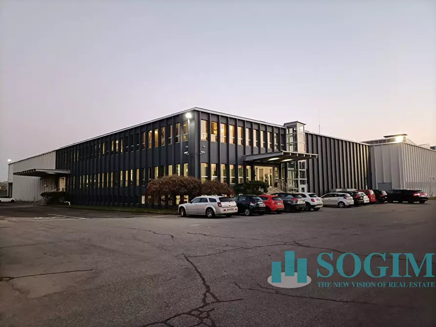 Immagine 9 di Capannone industriale in affitto  in via Parco 47 a Biassono