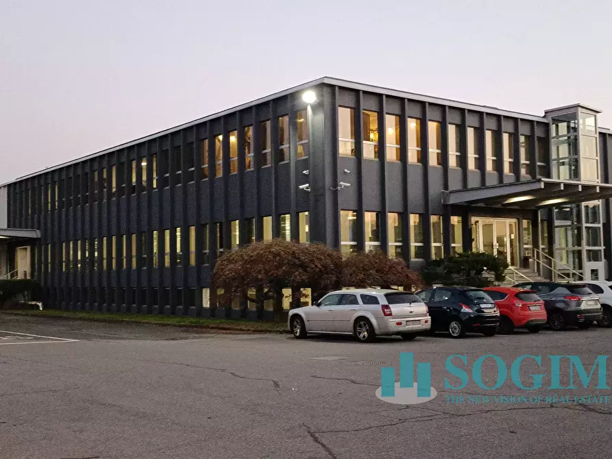 Immagine 10 di Capannone industriale in affitto  in via Parco 47 a Biassono