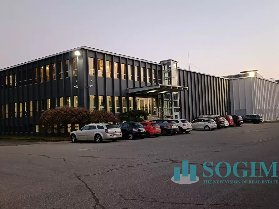 Immagine 11 di Capannone industriale in affitto  in via Parco 47 a Biassono