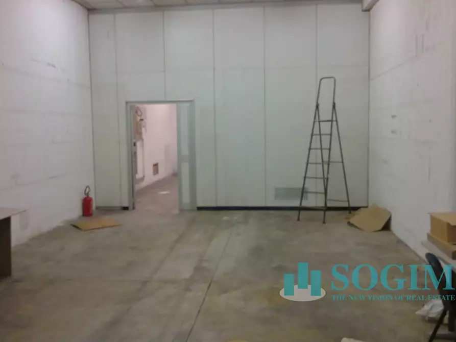 Immagine 2 di Magazzino in affitto  a Settimo Milanese