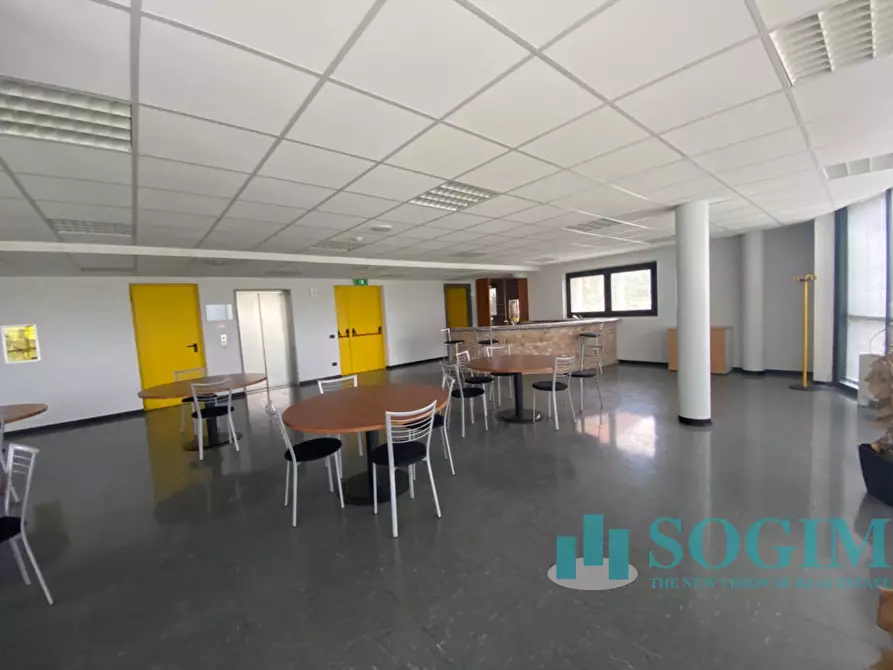 Immagine 3 di Ufficio in affitto  in Via Como 214 a Cantù