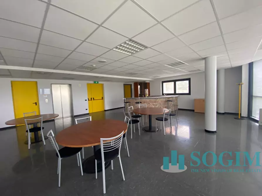 Immagine 6 di Ufficio in affitto  in Via Como 214 a Cantù