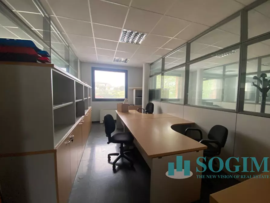 Immagine 10 di Ufficio in affitto  in Via Como 214 a Cantù