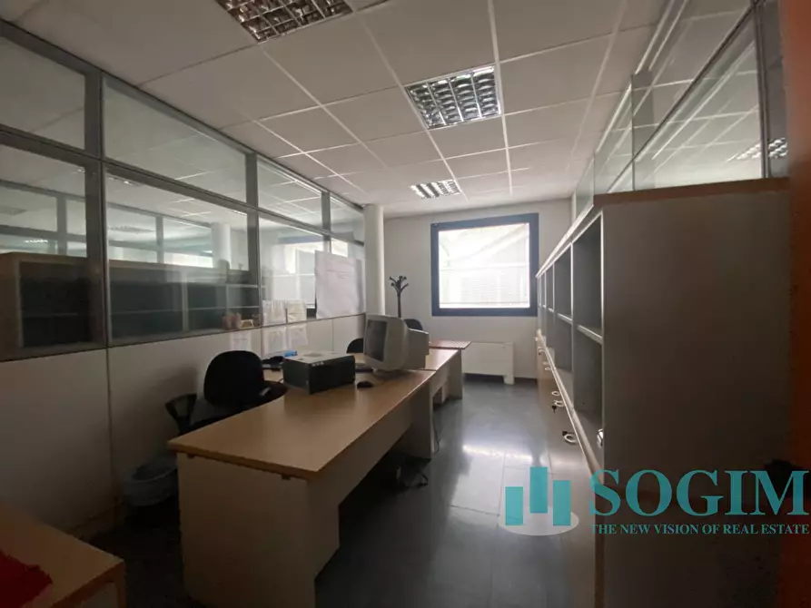 Immagine 11 di Ufficio in affitto  in Via Como 214 a Cantù