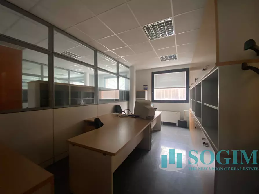 Immagine 14 di Ufficio in affitto  in Via Como 214 a Cantù