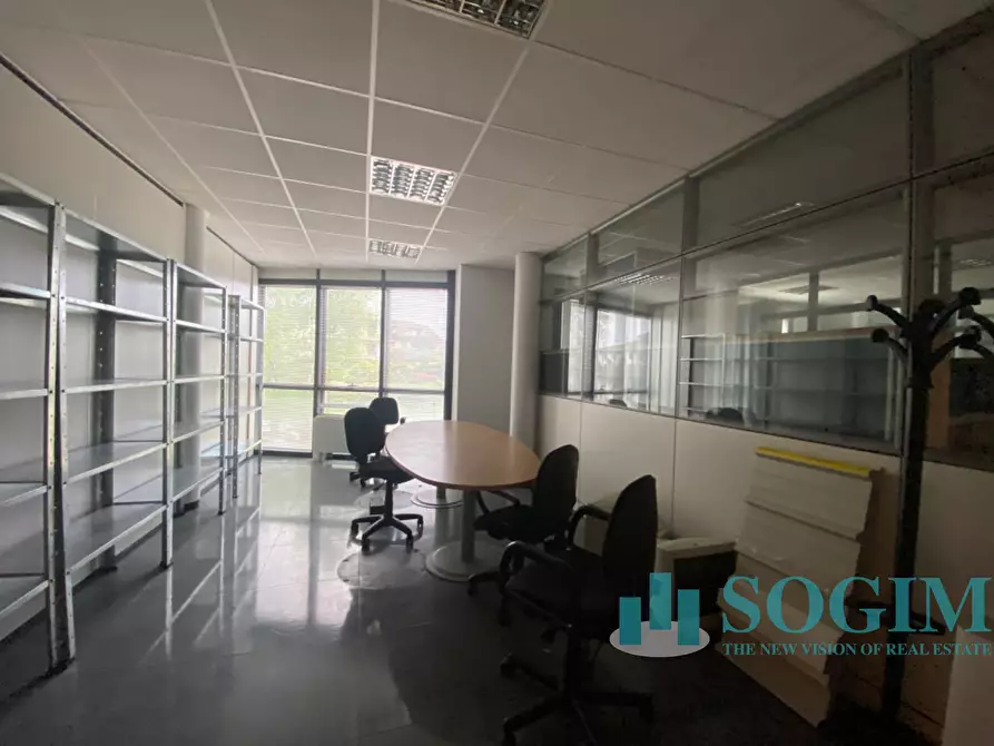 Immagine 16 di Ufficio in affitto  in Via Como 214 a Cantù