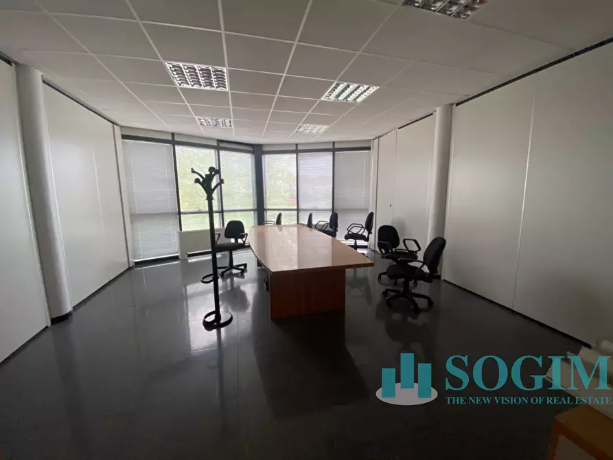 Immagine 17 di Ufficio in affitto  in Via Como 214 a Cantù