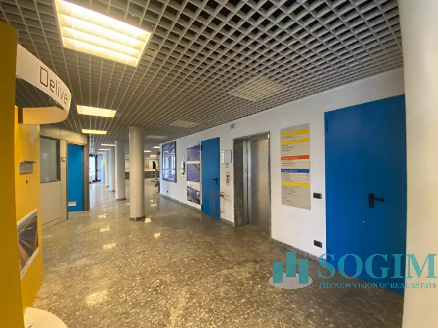 Immagine 22 di Ufficio in affitto  in Via Como 214 a Cantù