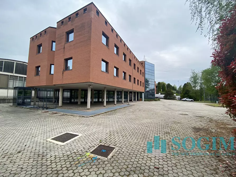 Immagine 47 di Ufficio in affitto  in Via Como 214 a Cantù