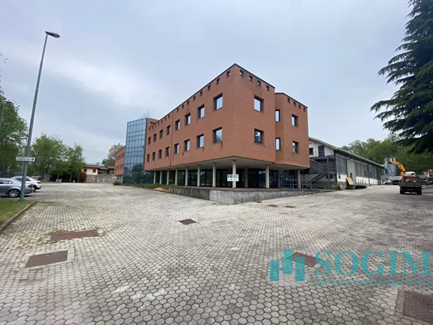 Immagine 5 di Ufficio in affitto  in Via Como 214 a Cantù