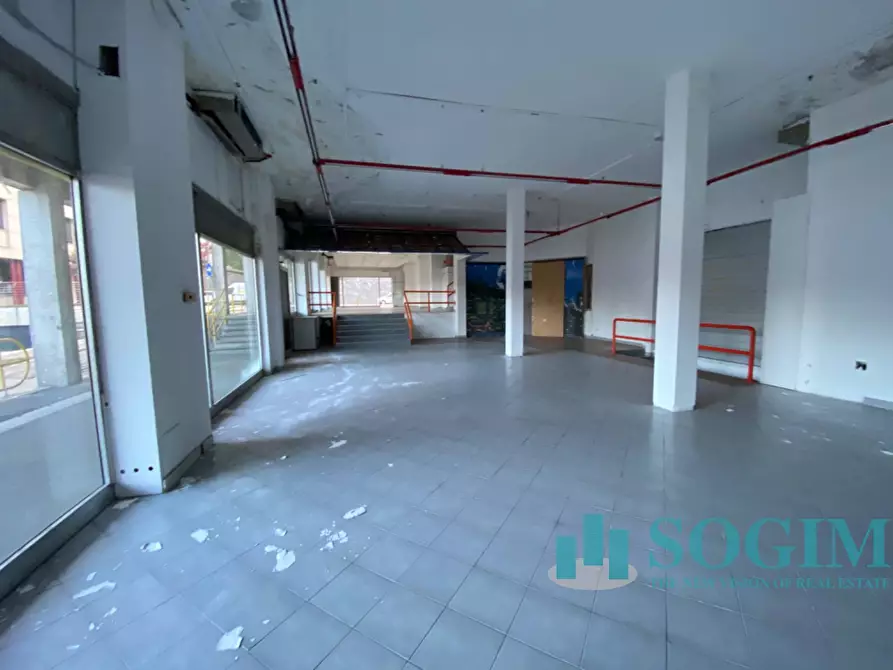 Immagine 26 di Negozio in vendita  in Corso Unità Ditalia 15 a Cantù