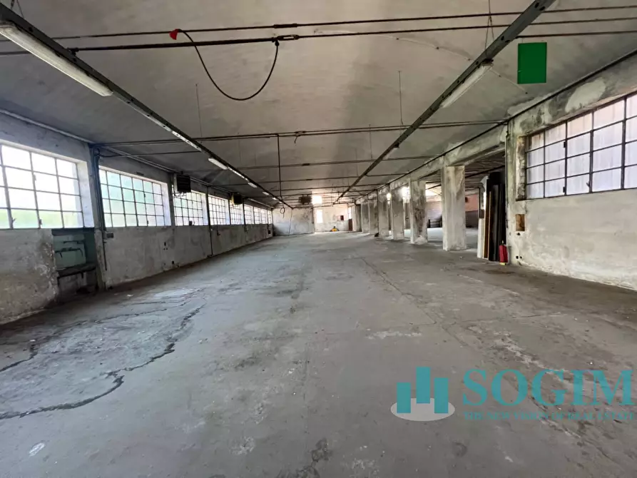 Immagine 26 di Capannone industriale in vendita  in Via Virgilio 24 a Cantù