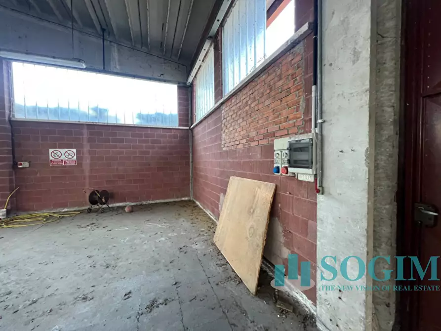 Immagine 31 di Capannone industriale in vendita  in Via Virgilio 24 a Cantù