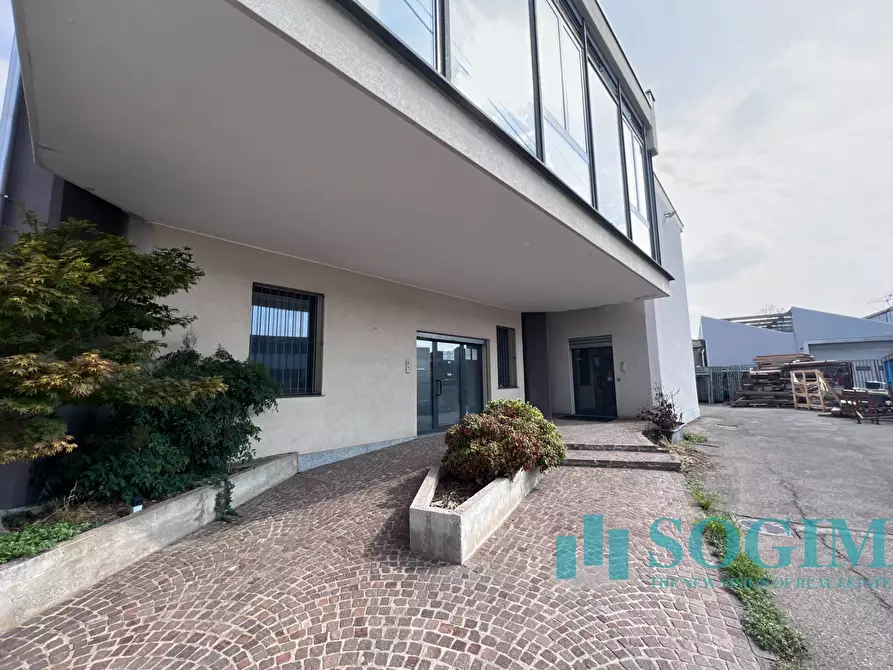 Immagine 20 di Ufficio in vendita  in Via Cavour 1 a Solbiate Con Cagno