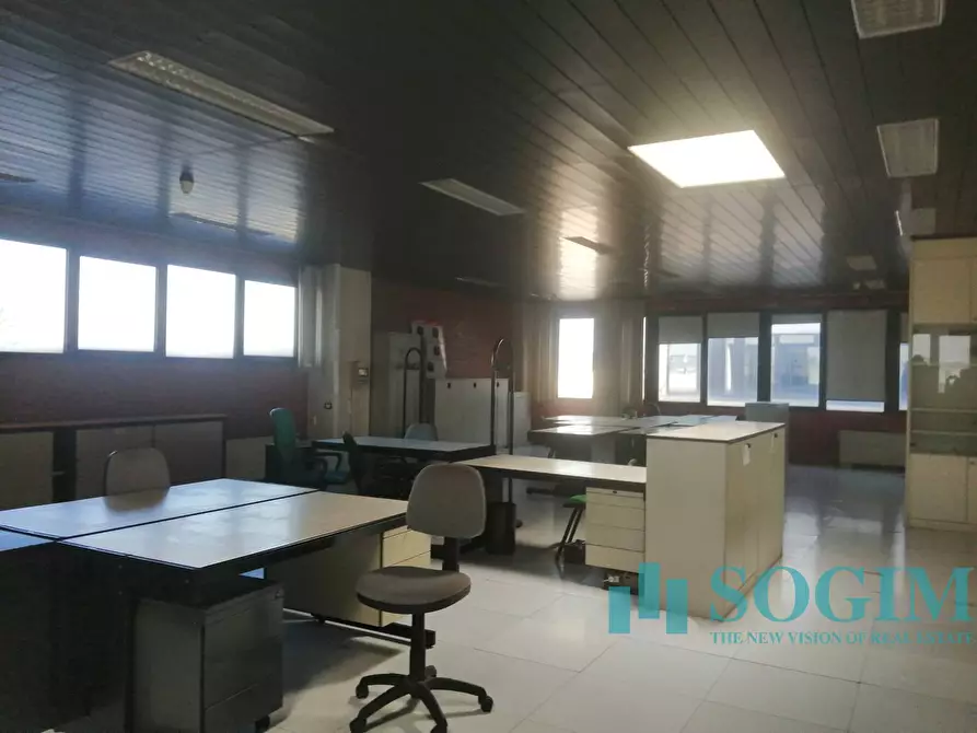 Immagine 11 di Capannone industriale in vendita  in Via Oriana Fallaci a Arcore