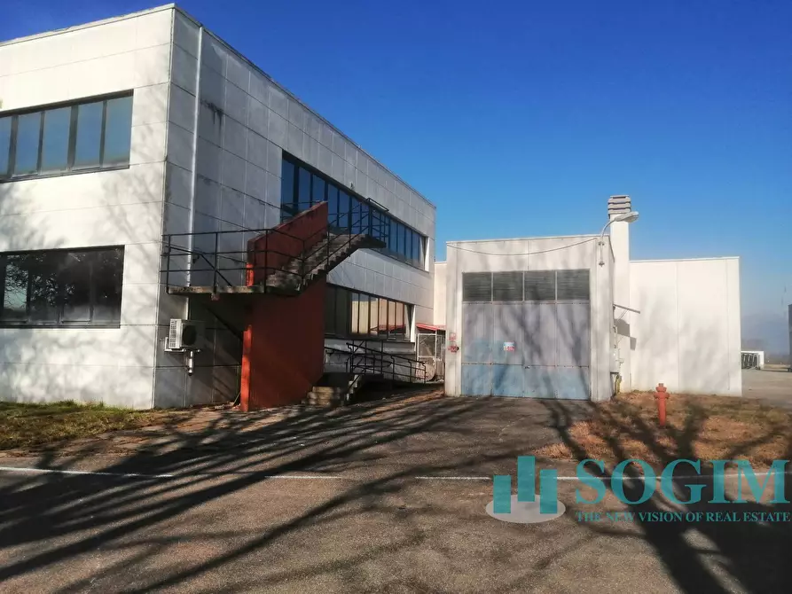 Immagine 17 di Capannone industriale in vendita  in Via Oriana Fallaci a Arcore