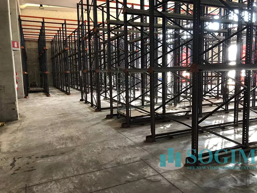 Immagine 9 di Magazzino in vendita  in VIA PO' 5 a Opera