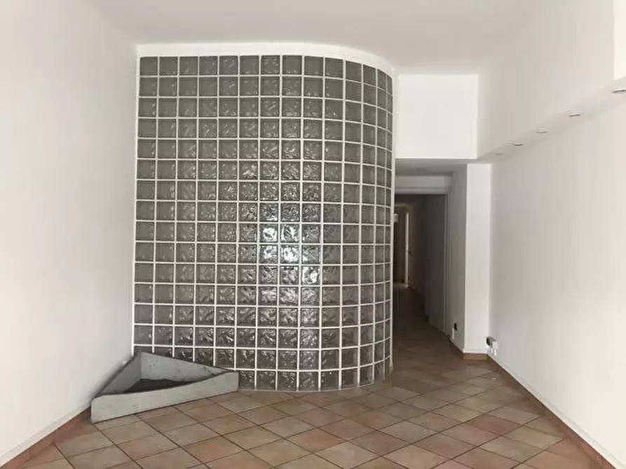 Immagine 4 di Ufficio in vendita  in Via Milano a Cantù