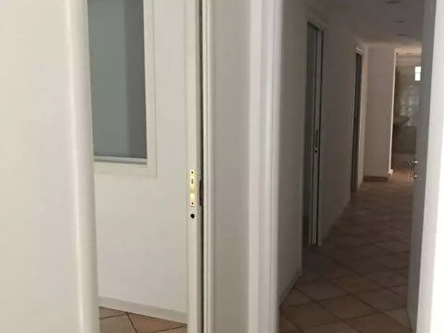 Immagine 6 di Ufficio in vendita  in Via Milano a Cantù