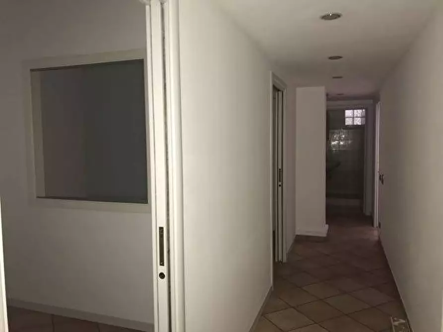 Immagine 14 di Ufficio in vendita  in Via Milano a Cantù