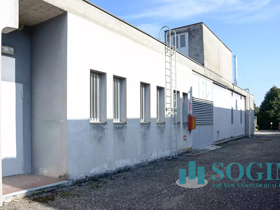 Immagine 29 di Capannone industriale in vendita  in via cesare battisti a Golasecca