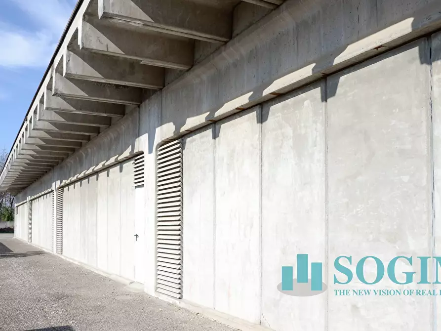 Immagine 30 di Capannone industriale in vendita  in via cesare battisti a Golasecca