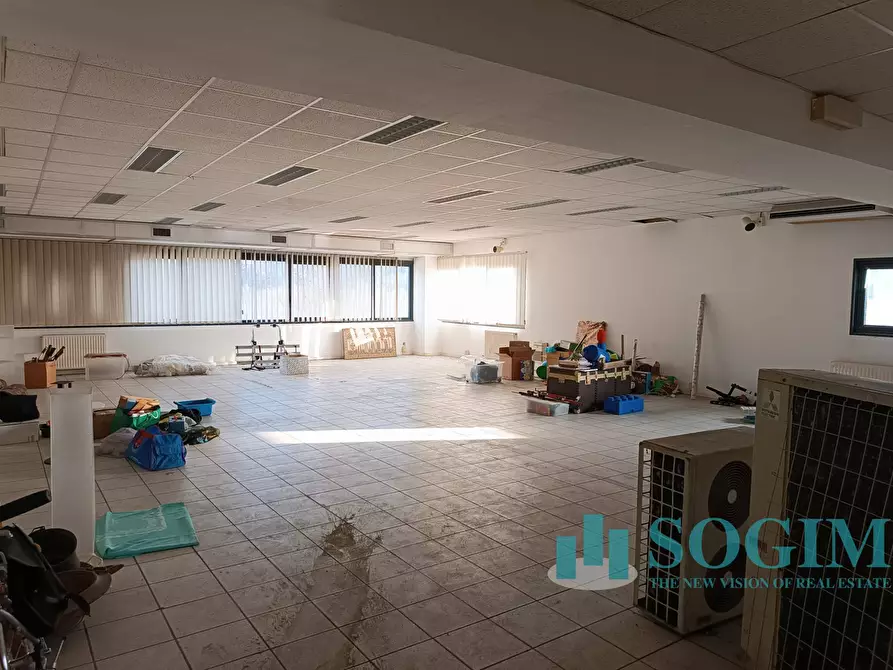 Immagine 10 di Locale commerciale in vendita  in Villa Guardia a Villa Guardia