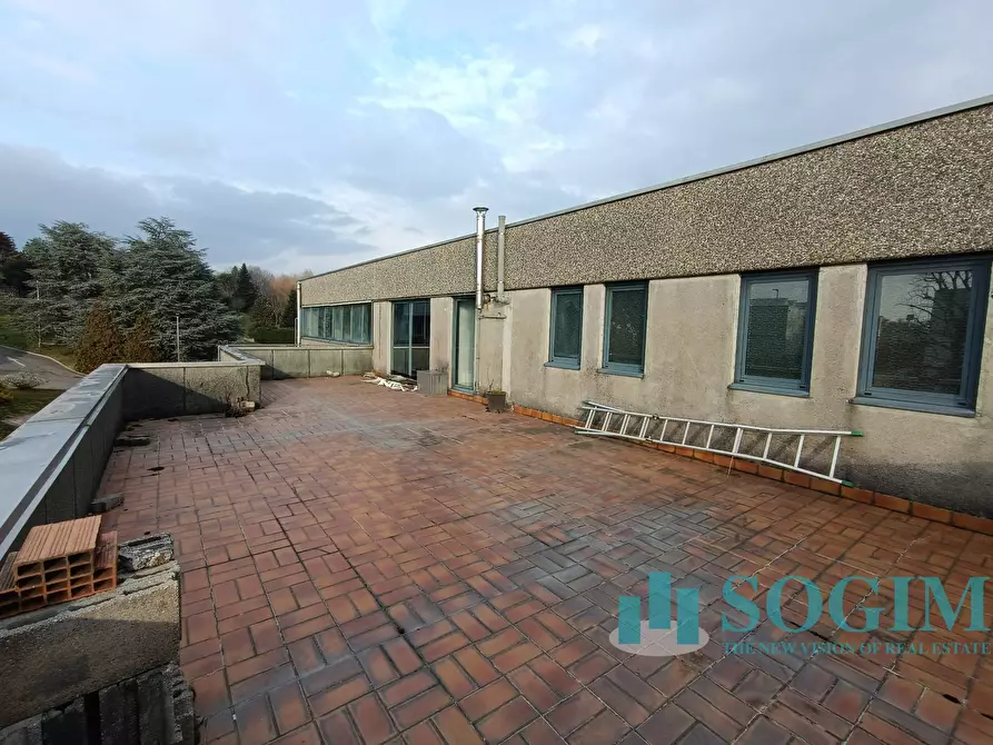 Immagine 16 di Locale commerciale in vendita  in Villa Guardia a Villa Guardia