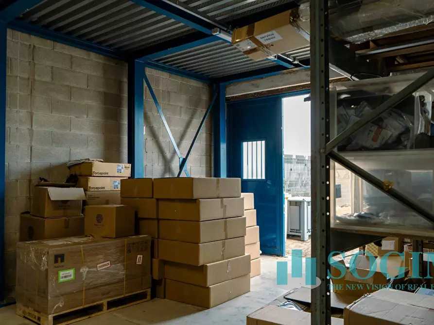 Immagine 38 di Ufficio in vendita  in via aristotele 9 a Brugherio