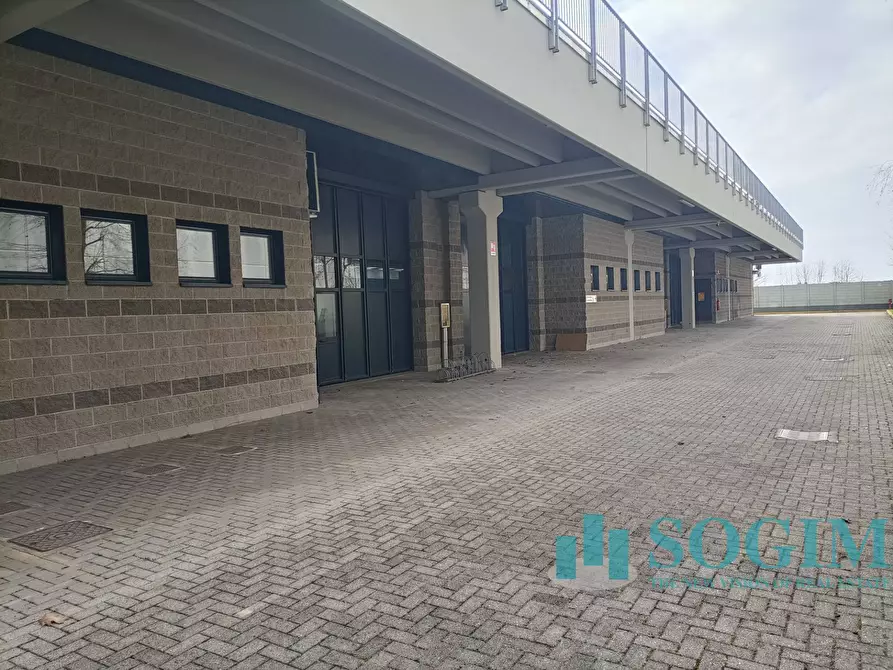 Immagine 6 di Capannone industriale in affitto  in Via del Valà 14 a Carate Brianza