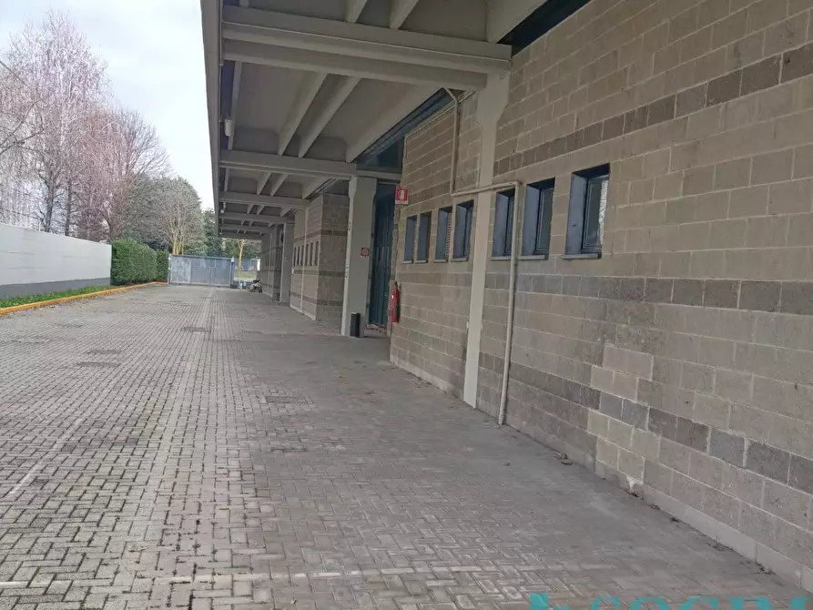 Immagine 14 di Capannone industriale in affitto  in Via del Valà 14 a Carate Brianza