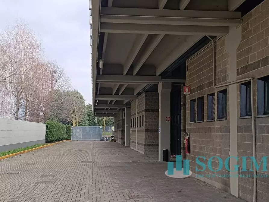 Immagine 18 di Capannone industriale in affitto  in Via del Valà 14 a Carate Brianza
