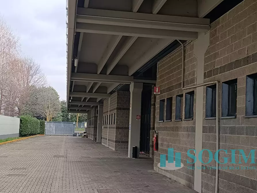 Immagine 19 di Capannone industriale in affitto  in Via del Valà 14 a Carate Brianza