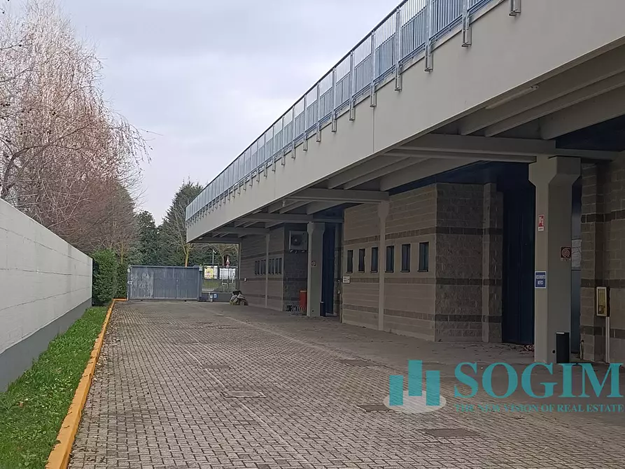 Immagine 22 di Capannone industriale in affitto  in Via del Valà 14 a Carate Brianza