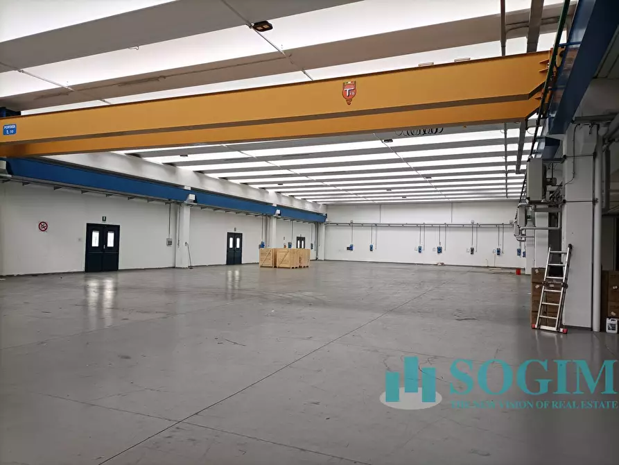 Immagine 4 di Capannone industriale in affitto  in Via del Valà 14 a Carate Brianza