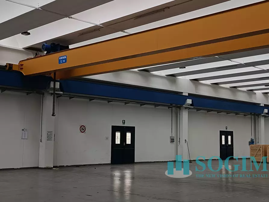 Immagine 27 di Capannone industriale in affitto  in Via del Valà 14 a Carate Brianza