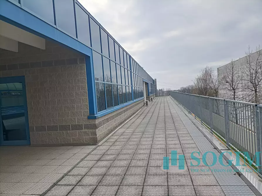 Immagine 35 di Capannone industriale in affitto  in Via del Valà 14 a Carate Brianza