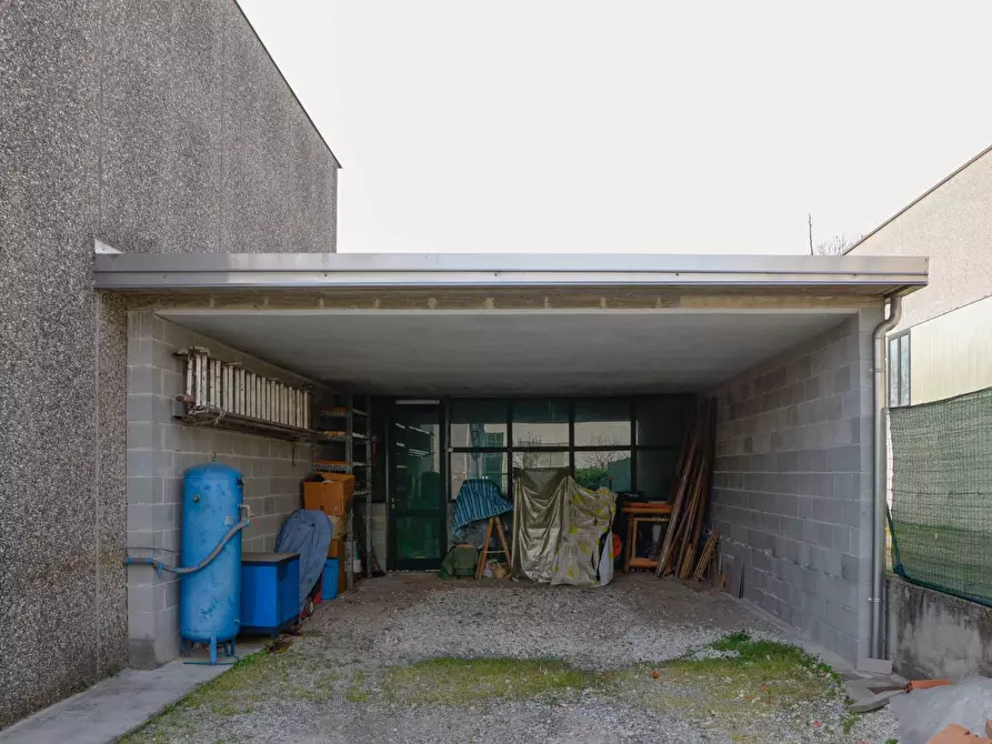 Immagine 5 di Capannone industriale in vendita  in Via Monte Golico a Samarate
