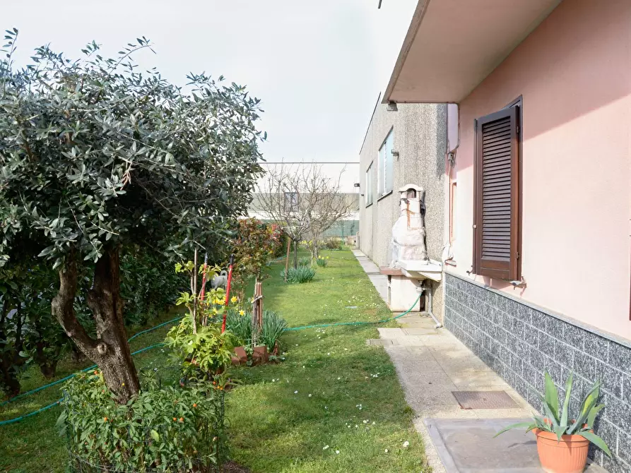 Immagine 9 di Capannone industriale in vendita  in Via Monte Golico a Samarate