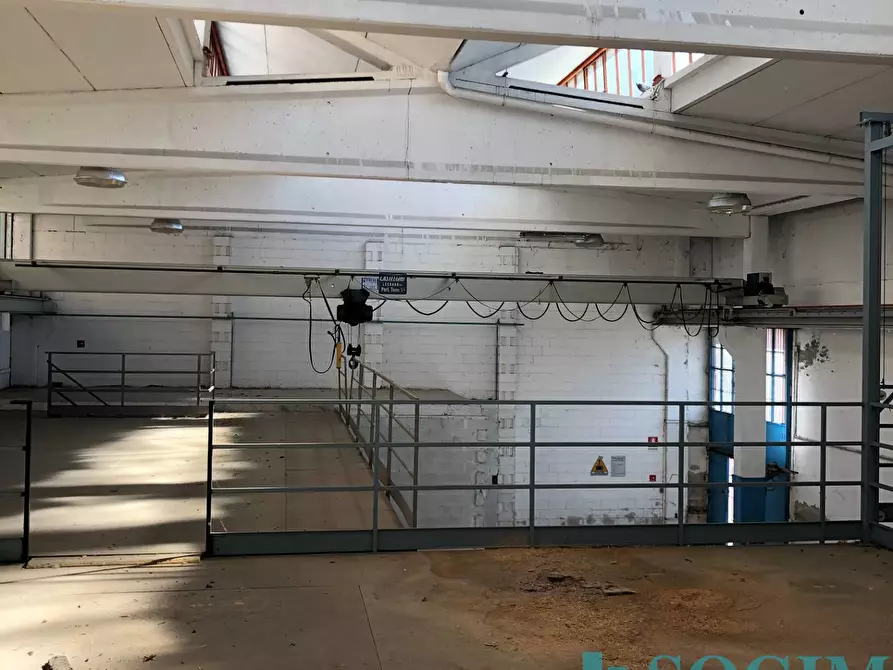 Immagine 22 di Capannone industriale in vendita  a Legnano