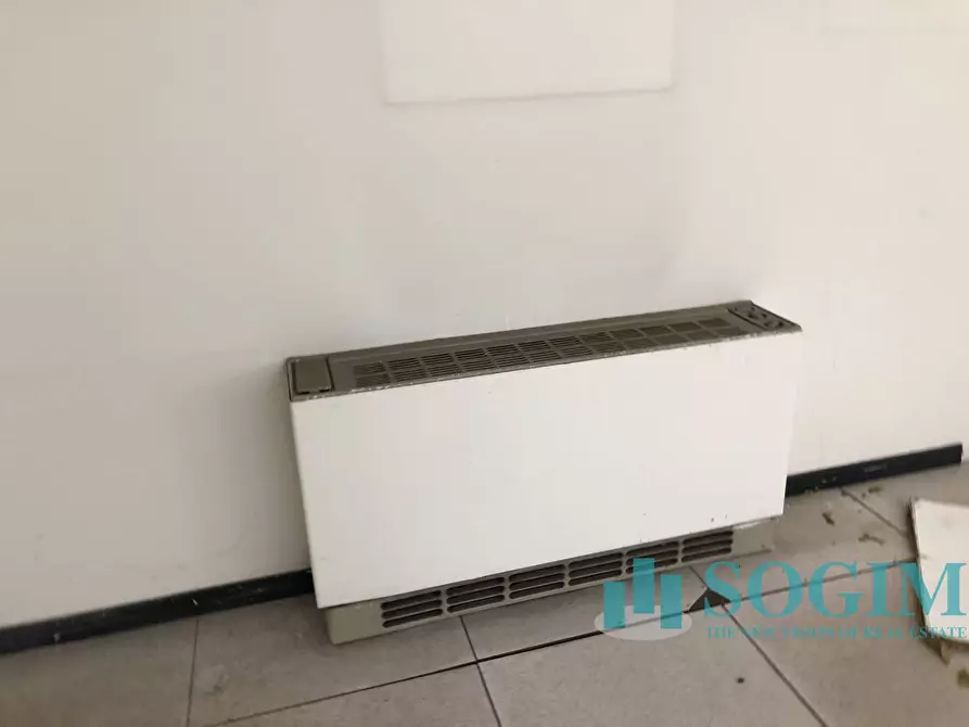 Immagine 24 di Capannone industriale in vendita  a Legnano