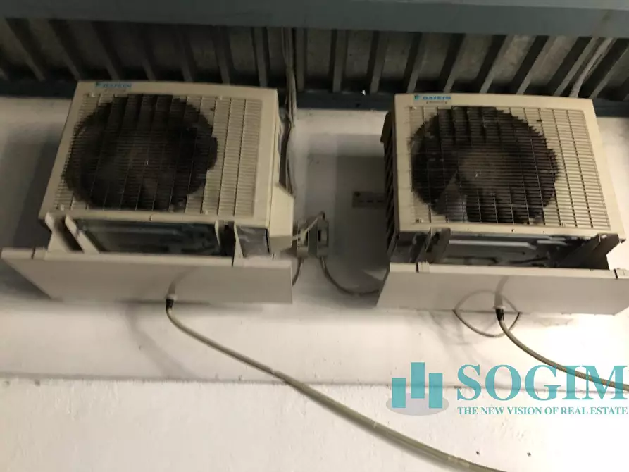 Immagine 31 di Capannone industriale in vendita  a Legnano