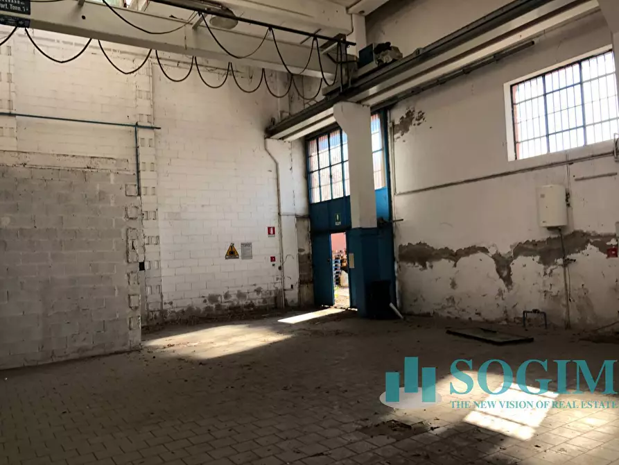 Immagine 34 di Capannone industriale in vendita  a Legnano