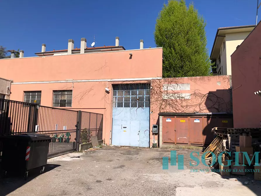 Immagine 35 di Capannone industriale in vendita  a Legnano