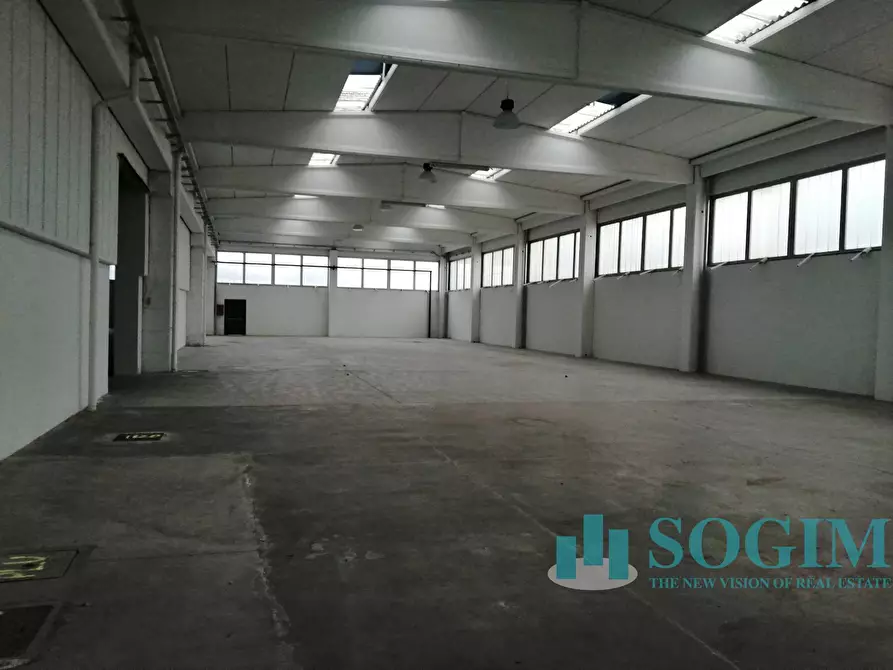 Immagine 3 di Capannone industriale in vendita  in Via Milani 5 a Arconate