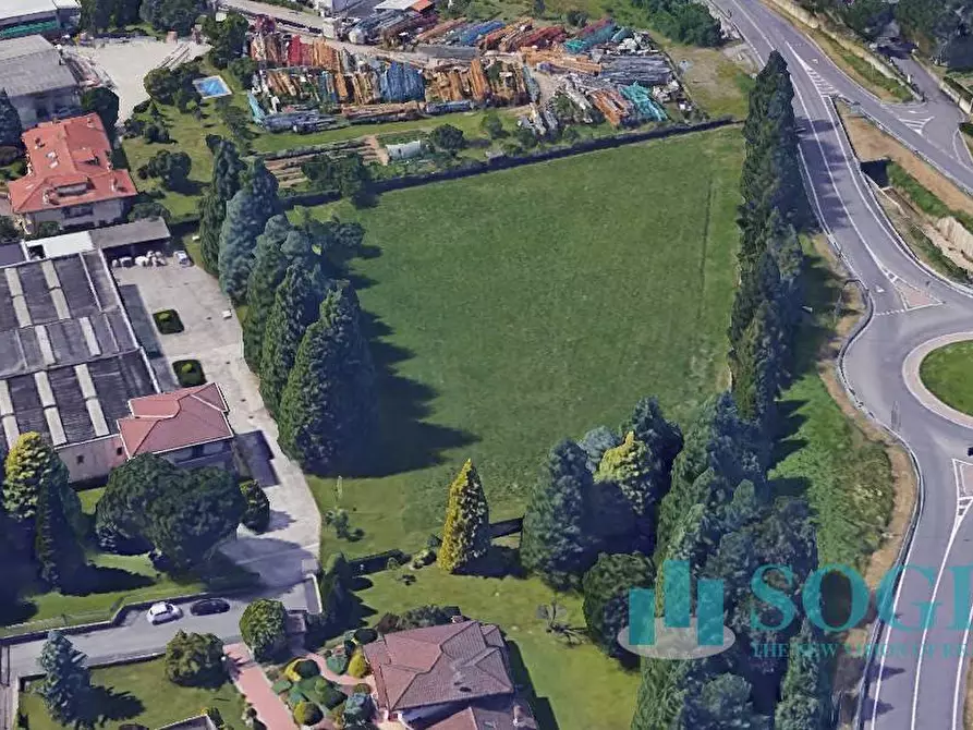 Immagine 2 di Locale commerciale in vendita  in via mazzini a Solbiate Arno