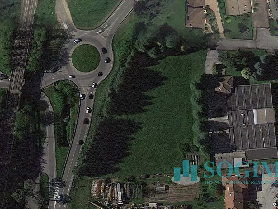 Immagine 4 di Locale commerciale in vendita  in via mazzini a Solbiate Arno