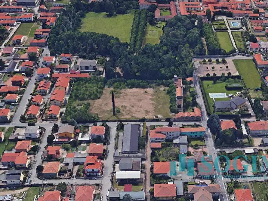 Immagine 4 di Locale commerciale in vendita  in via arno snc a Lonate Pozzolo