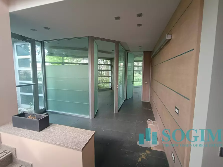 Immagine 10 di Locale commerciale in vendita  in Via Vittorio Emanuele 7 a Olgiate Comasco