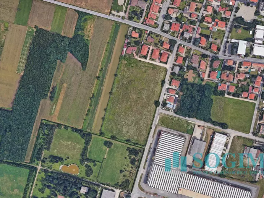 Immagine 4 di Locale commerciale in vendita  in Via ceresio a Lonate Pozzolo